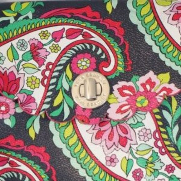 Vera Bradley Scalloped Hipster Bag - Picture 2 of 8